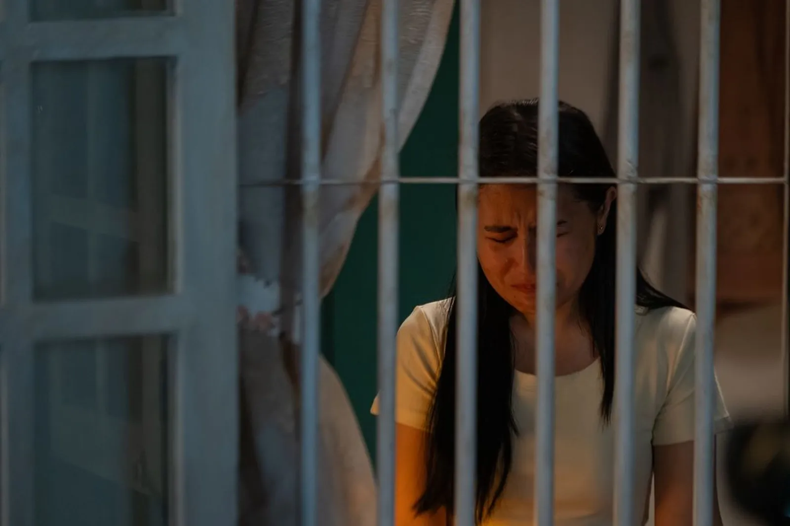 Bolehkah Sekali Saja Kumenangis